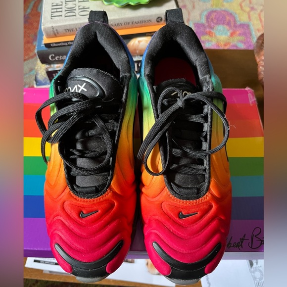 2019 Gilbert Baker “Be True” Nike Air Max 720, M 4, W 5.5 with box - Picture 2 of 11
